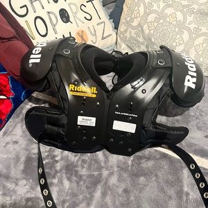 Riddell youth xs football shoulder pads